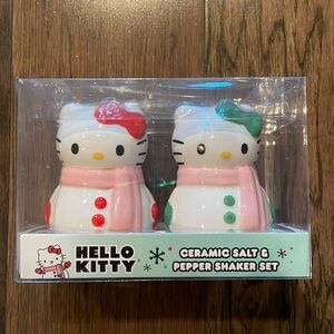 Hello Kitty Holiday Ceramic Salt & Pepper Shakers BNIB